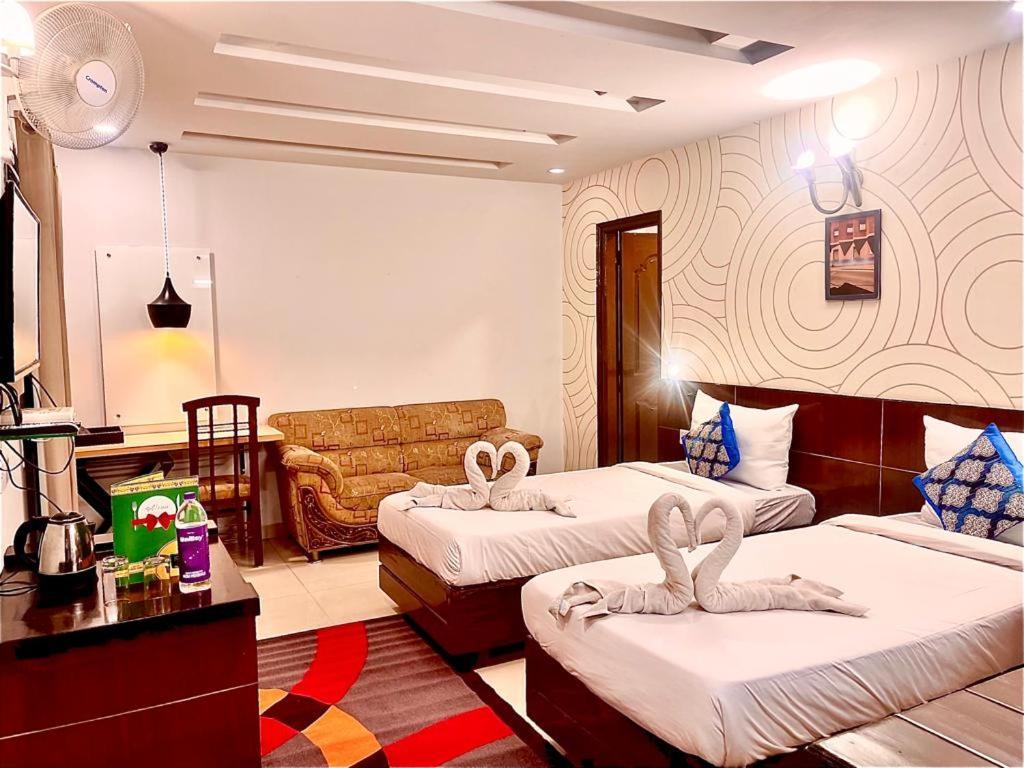Hotel Queens Tower Amritsar Zewnętrze zdjęcie