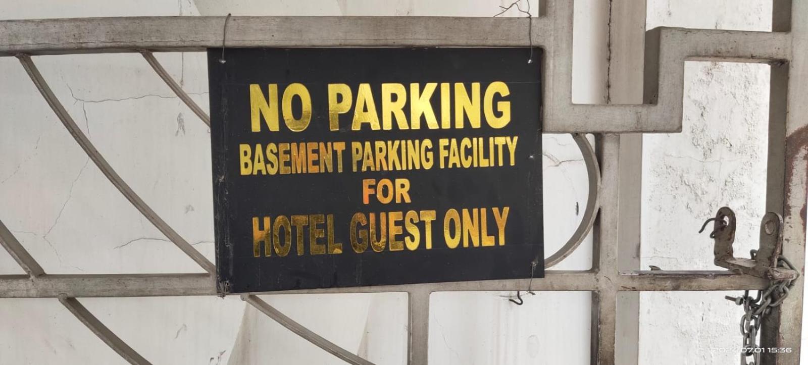 Hotel Queens Tower Amritsar Zewnętrze zdjęcie